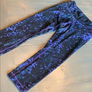 Lululemon Wunder Under Crops Size 4